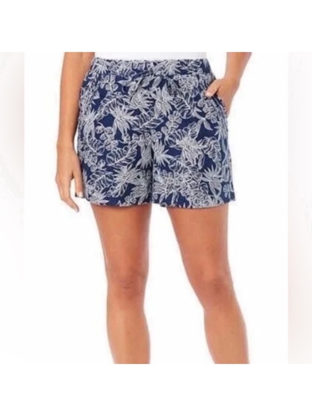 Briggs New York Navy with White Leaf-Print Shorts
